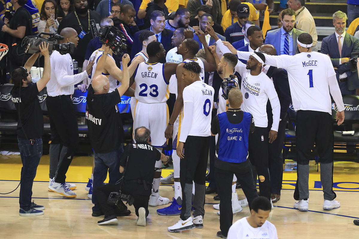 开云体育-JackeyLove回归赛场，精彩发挥首场状态亮眼，快船观众沸腾！的简单介绍